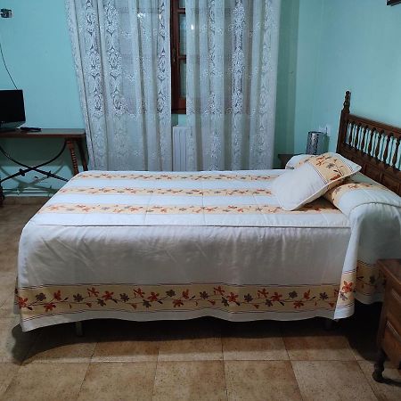 Pension - Restaurante Vilaboa Boveda  Bagian luar foto