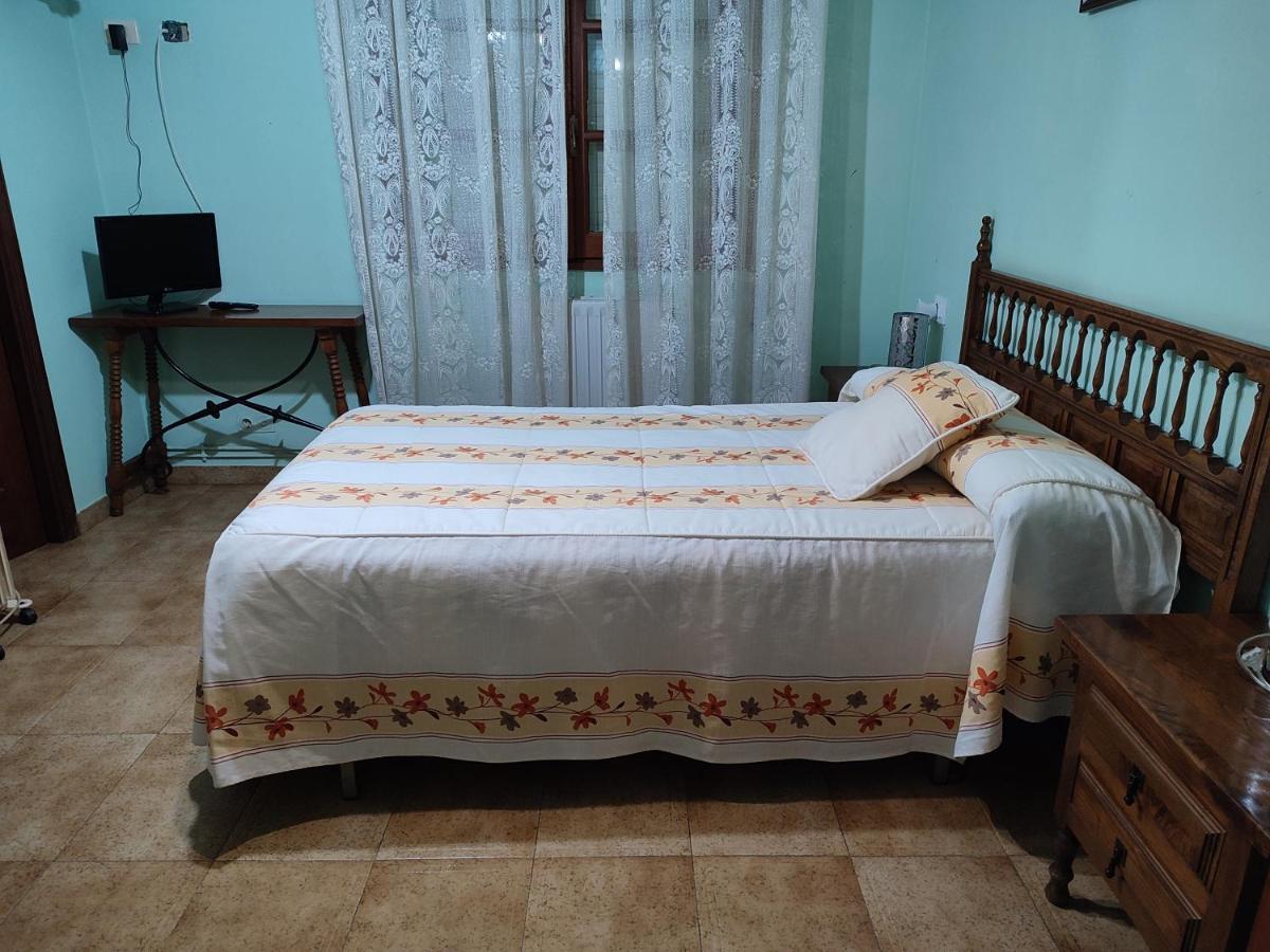 Pension - Restaurante Vilaboa Boveda  Bagian luar foto