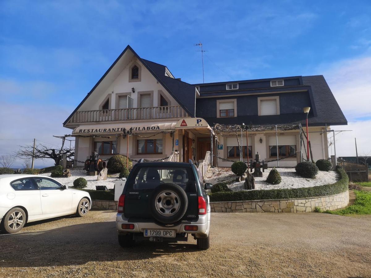 Pension - Restaurante Vilaboa Boveda  Bagian luar foto