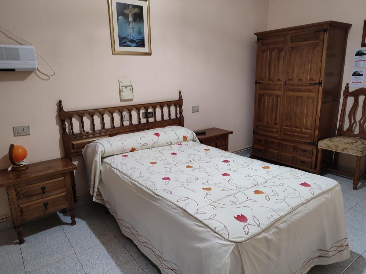 Pension - Restaurante Vilaboa Boveda  Bagian luar foto